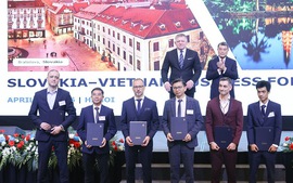 Vietnamese, Slovak Prime Ministers co-chair Viet Nam-Slovakia Business Forum
