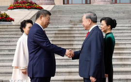 Xi Jinping hosts welcome ceremony for top Vietnamese leader