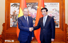 Viet Nam's top leader meets with Chairman of Chinese People’s Political Consultative Conference