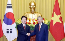 General Secretary, President To Lam holds summit meeting with South Korean President Lee Jae Myung