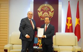 IAEA hands over Report to Viet Nam on its Nuclear Power Infrastructure Development