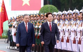 Top Vietnamese leader hosts welcome ceremony for South Korean President