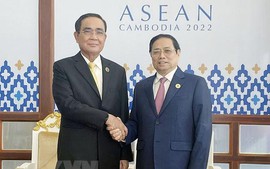 越南政府总理范明正会见泰国总理和马来西亚国会下议院议长