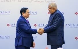 越南政府总理范明正会见印度副总统贾格迪普·丹卡尔