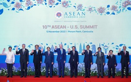 越南政府总理范明正出席东盟与日本、美国、加拿大的峰会