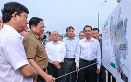 范明正总理视察平阳省若干重点交通基础设施建设项目
