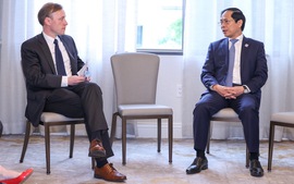 越南外交部长裴青山会见美国国务卿和国家安全顾问