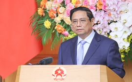 范明正总理同中国企业代表举行座谈会