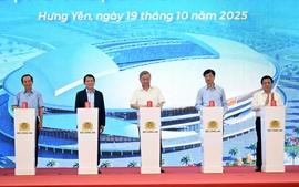 苏林总书记出席世界最先进体育场开工仪式