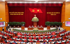 越南共产党第十三届中央委员会第十三次全体会议在河内召开
