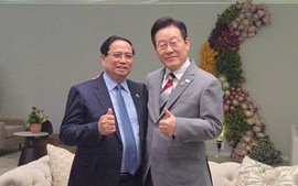 韩国总统：进一步加强与越南的劳务合作