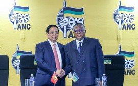 南非非洲人国民大会秘书长：越南是发展中国家值得借鉴的典范