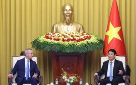 越南国家主席梁强会见俄罗斯卡卢加州州长弗拉迪斯拉夫&#183;沙什帕