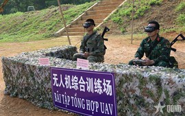 越南边防部队与中国国家移民管理局合作