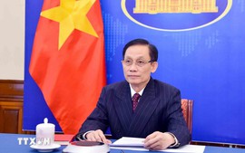 越老加强新框架合作