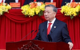 越南南方解放、国家统一50周年纪念典礼隆重举行