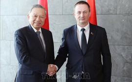 越共中央总书记苏林会见白俄罗斯总理图尔钦