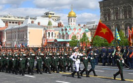 越共中央总书记苏林出席纪念苏联伟大卫国战争胜利80周年庆典