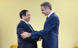 越南政府总理范明正会见希腊总理基里亚科斯&#183;米佐塔基斯