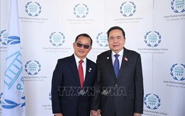陈青敏主席会见出席世界议长大会的各国代表团团长