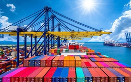 越南经济社会发展情况报告：2025年第二季度GDP增长7.96%