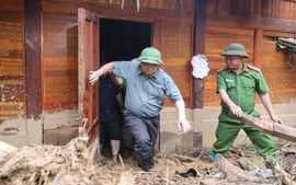 范明正总理视察奠边省，慰问灾民，指导应对暴雨、山洪和山体滑坡灾害的恢复重建工作