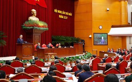 越共第十四届中央政治局名单