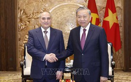 越共中央总书记苏林会见阿塞拜疆新阿塞拜疆党代表团