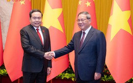 陈青敏主席会见中国国务院总理李强