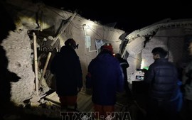 越南领导人就中国西藏严重地震致慰问电