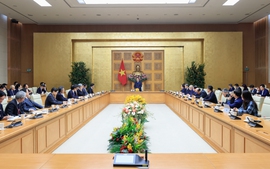 越南政府总理范明政接见日本企业家代表团