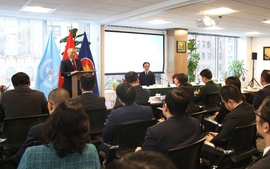 吸引对越南国际金融中心投资