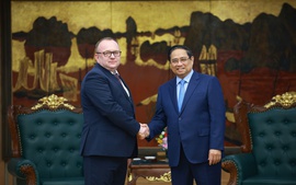 范明政总理会见白俄罗斯国家司法鉴定委员会主席沃尔科夫