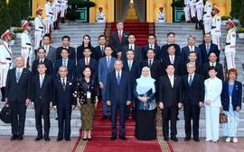 越共中央总书记、国家主席苏林会见出席2026年东盟未来论坛的各国团长