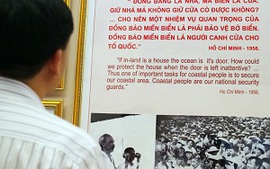 Triển lãm “Chủ tịch Hồ Chí Minh với biển đảo Việt Nam”