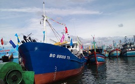 Bình Định: Bàn giao tàu vỏ thép "NĐ 67" đầu tiên cho ngư dân