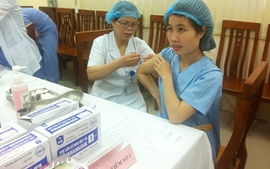 BV Nhi Trung ương tổ chức tiêm vaccine sởi  