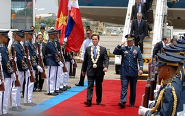 Thủ tướng Nguyễn Tấn Dũng tới Philippines