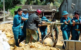 Nghệ An: Đào móng làm nhà phát hiện quả bom 500kg  