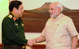 Thủ tướng Ấn Độ Modi tiếp Bộ trưởng Quốc phòng Phùng Quang Thanh