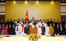 Phó Thủ tướng Nguyễn Xuân Phúc tiếp đại biểu chức sắc các tôn giáo