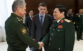 Bộ trưởng Quốc phòng Ngô Xuân Lịch thăm chính thức Liên bang Nga