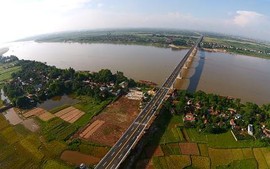 Chuyên gia đường thủy nói về ‘siêu’ dự án dọc sông Hồng