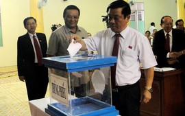 Bình Định bầu Chủ tịch HĐND và UBND nhiệm kỳ 2016 - 2021 