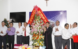 Phó Thủ tướng Thường trực chúc mừng Giáng sinh giáo dân tỉnh Tiền Giang