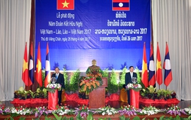 Thủ tướng Nguyễn Xuân Phúc kết thúc chuyến thăm chính thức CHDCND Lào