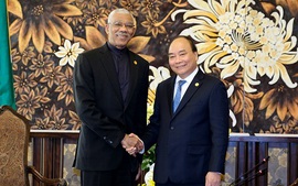 Thủ tướng Nguyễn Xuân Phúc tiếp lãnh đạo một số nước dự GEF 6