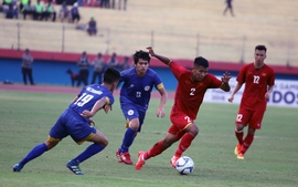 Hai đội tuyển bóng đá Việt Nam tranh tài Giải vô địch Đông Nam Á