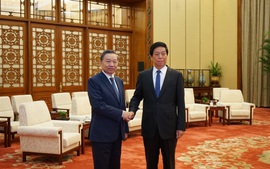 Bộ trưởng Tô Lâm tiếp kiến Chủ tịch Quốc hội Trung Quốc