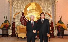 Tình cảm hữu nghị giữa hai nước Lào - Việt Nam không thể chia cách